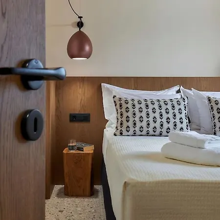 Kaptara Premium Upper Level Unit With Plunge Pool-part Of Kaptara Complex Apartment